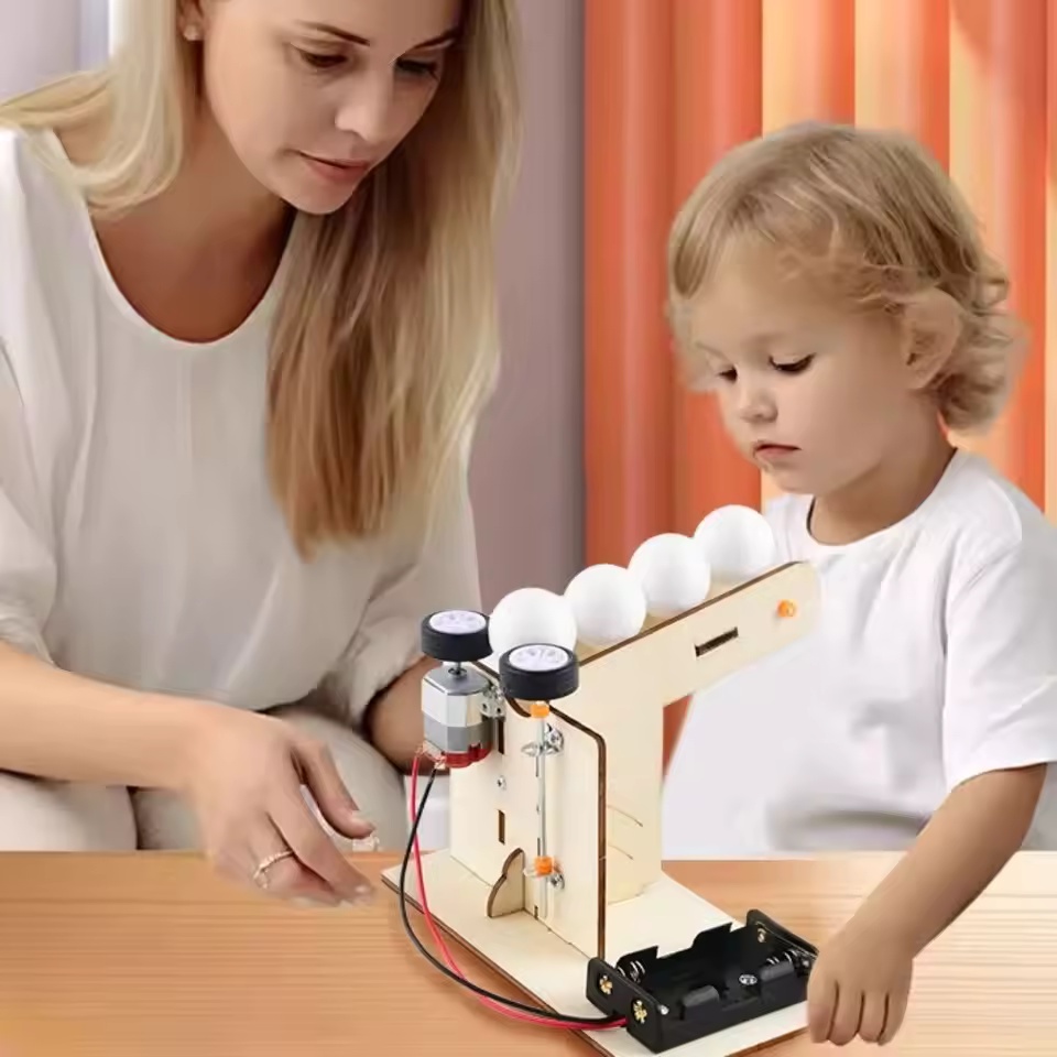 DIY التلقائي آلة خادم الكرة ال - مراجعة Kinetic Kids Education وسعره